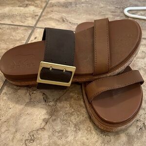 Sorel leather sandals size 6